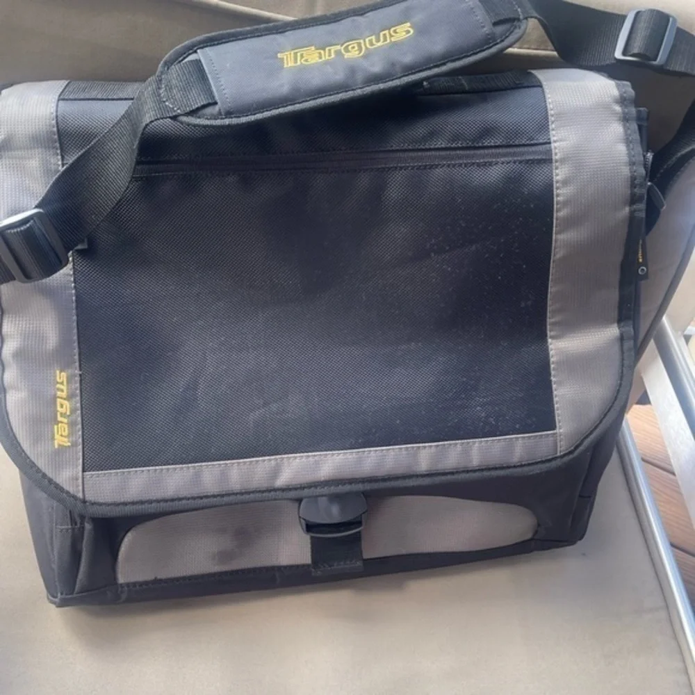 Targus Laptop Bag
